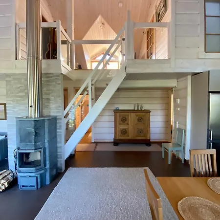 Hirsihuvila Kolilla, Lumme Willa Hattusaari