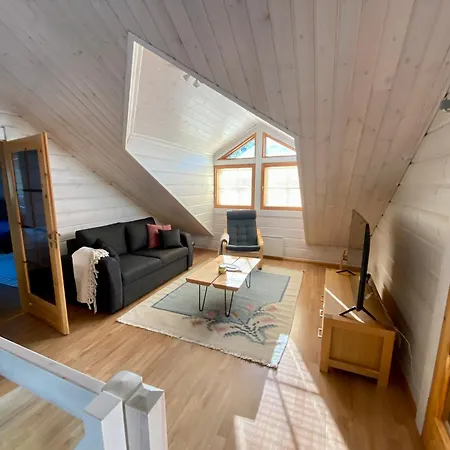 Hirsihuvila Kolilla, Lumme * Hattusaari