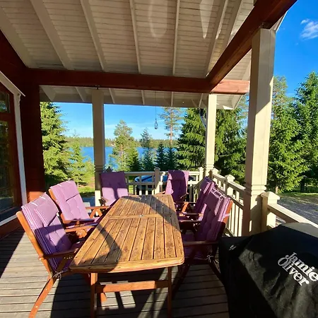 Hirsihuvila Kolilla, Lumme