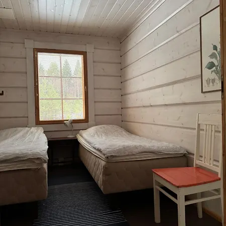 Hirsihuvila Kolilla, Lumme *