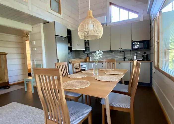 Hirsihuvila Kolilla, Lumme Villa *