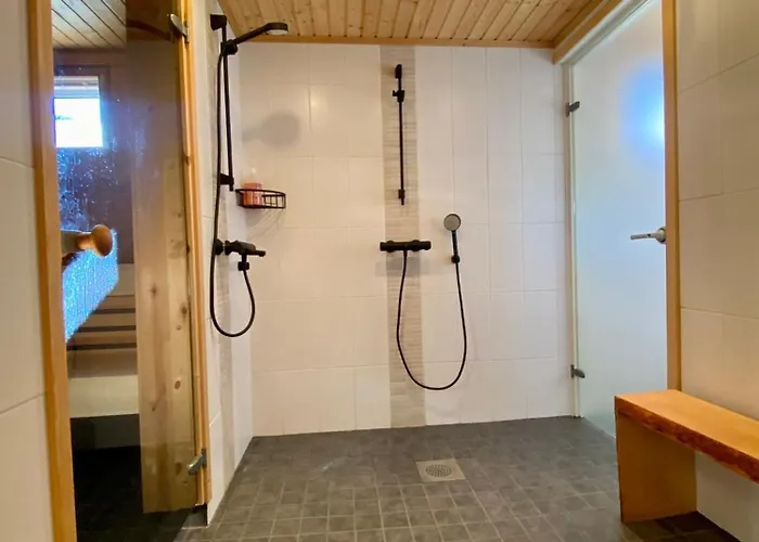 Villa Hirsihuvila Kolilla, Lumme